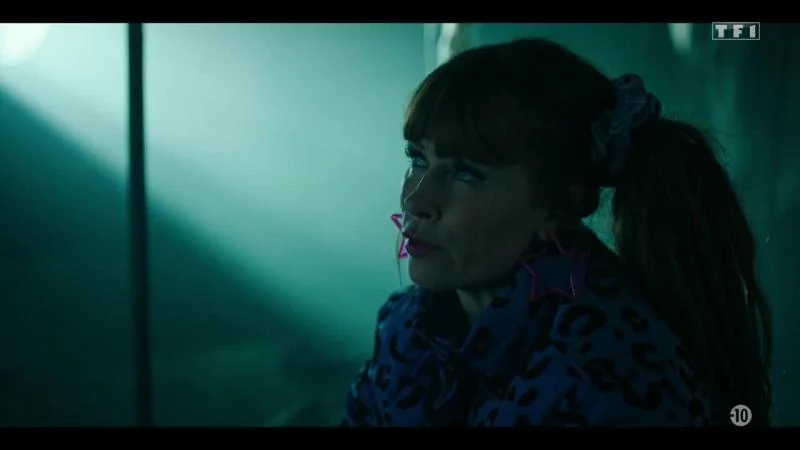 Кадры из сериала Умница (2021)